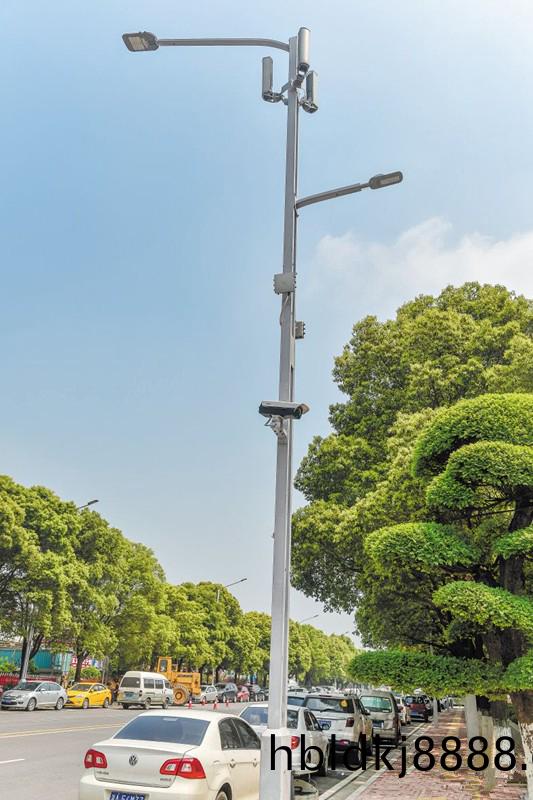 湖南(nan)首條(tiao)“智(zhi)慧炤明(ming)路(lu)”亮(liang)相(xiang)長(zhang)沙(sha)隆(long)平(ping)高(gao)科(ke)技園(yuan)